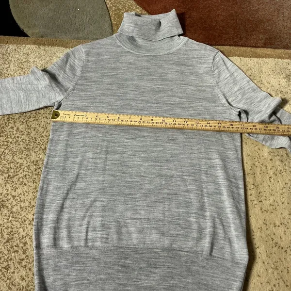 Gap Merino Wool Turtleneck Sweater Womens XS Gray Knit Long Sleeve Layering Top - Image 3