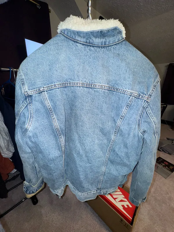 Insulated Levi’s Jacket - Image 2