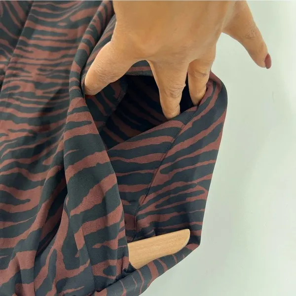 Express Brown‎ Zebra Print Chiffon Surplice Sleeveless Shoulder Pads Crop Top - Image 4