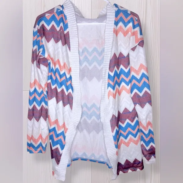 Women’s Chevron Pattern Cardigan - Image 2