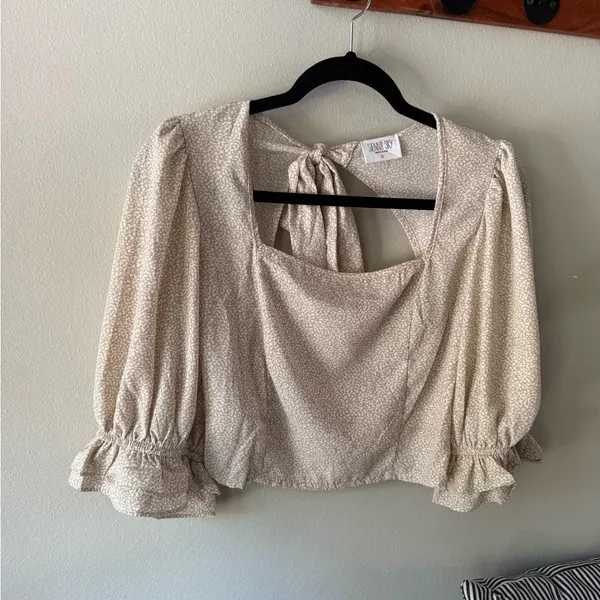 Sienna Sky Smocked Waist Cropped Top Bow Size Medium - Image 4