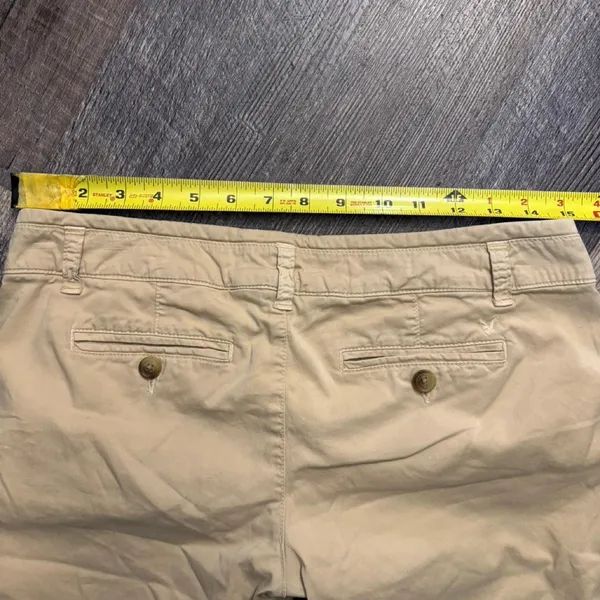 Low Rise 2000s American Eagle tan‎ cargo shorts - Image 4