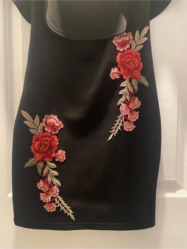 Little Black Floral Design Dress Size S 4 - Image 2