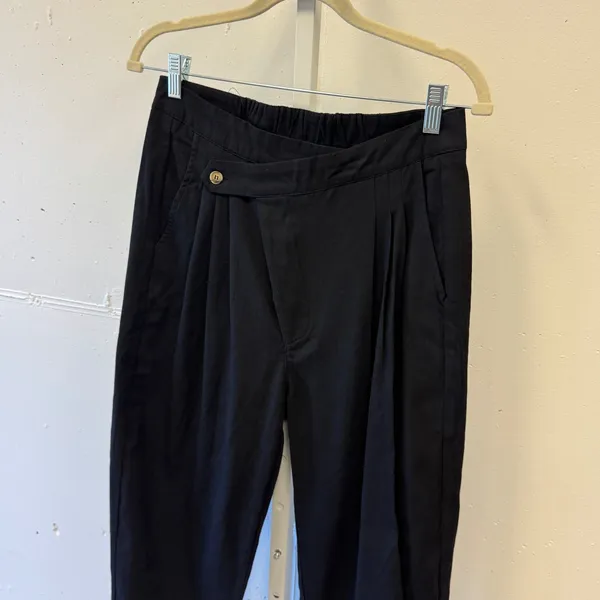 MABLE Black‎ Pleated High Waist Crossover Tapered Cropped Pants MP6040 Small - Image 3
