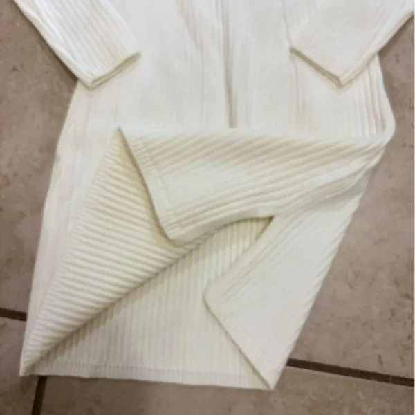 Hollister knit long sleeve mini dress in cream medium - Image 8
