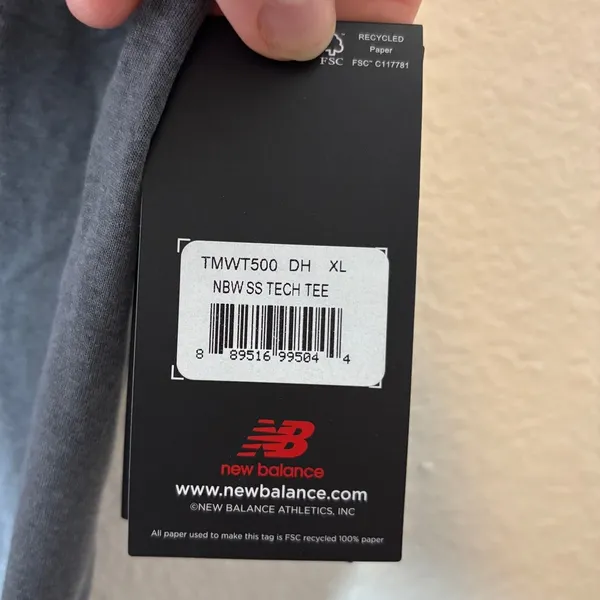 New Balance NWT Women's Size XL Gray Short Sleeve Athletic Tech T-Shirt - Image 7