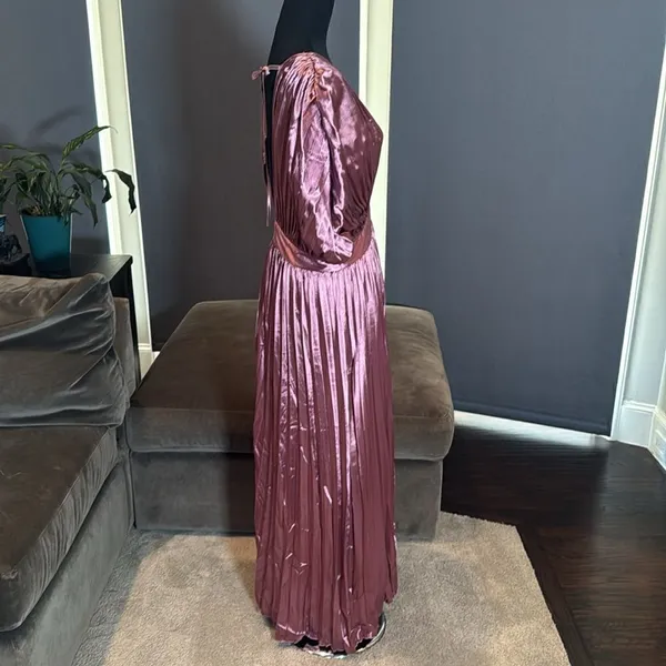 Women’s Lightweight Pleated Satin Midi Dress V-Neck Short Sleeve Size L - Image 7