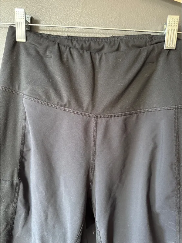 Kuhl Women's Black Leggings with Side Pocket Size M - Image 3