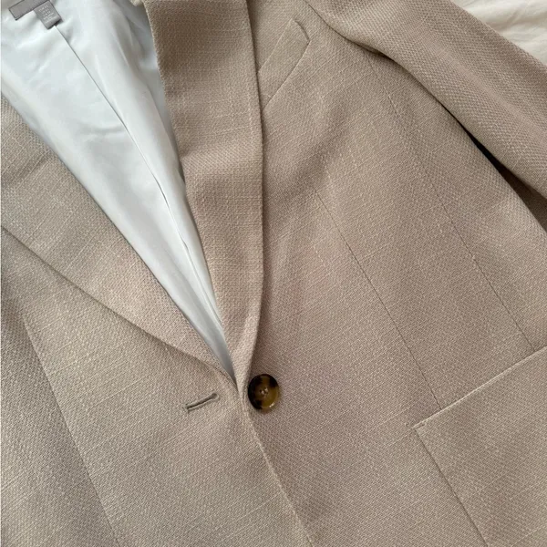 Relaxed fit beige textured blazer bnwot size xs - Image 4