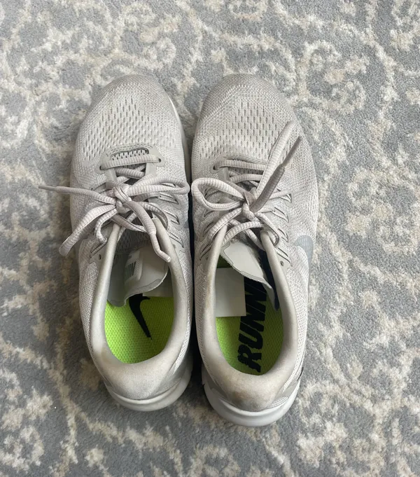 Nike Sneakers - Image 4