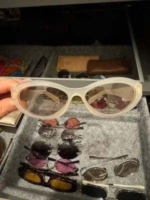 Prada sunglasses ivory - Image 2