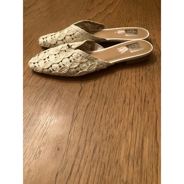 DV by Dolce Vita Women's 9.5 Beige Dooley Raffia Pointed Toe Mule Flats - Image 4