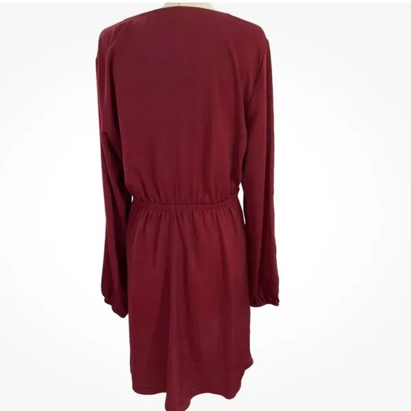 Express Women Size Medium Dress Maroon Long Sleeve Ruffle Hem | 6-967 - Image 2
