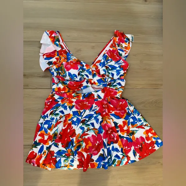 NEW Swimsuit 1 Pc Swimdress Bathing Suit Tummy Control VNeck Ruffle Cutout 2X - Image 4