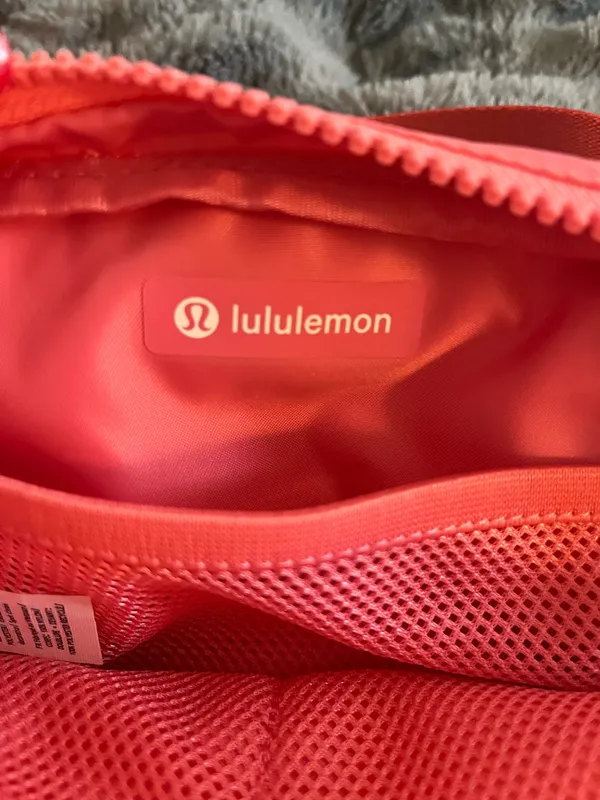 Lululemon Belt Bag - Image 4