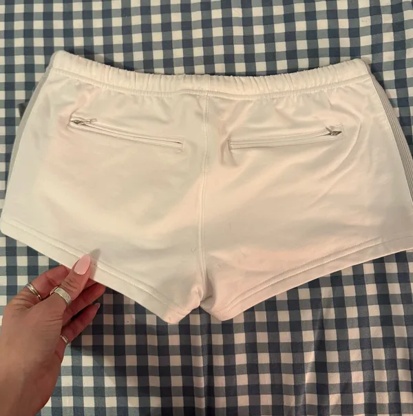 Abercrombie and Fitch Shorts - Image 4
