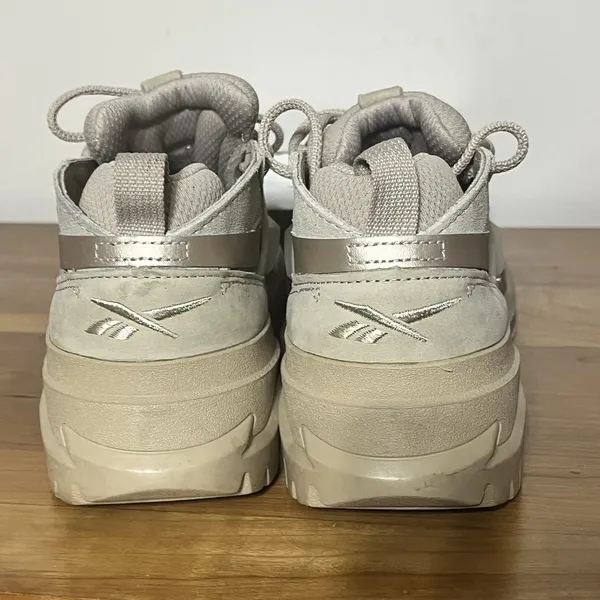 Reebok Cardi B Club‎ C V2 Women's Shoes Sneakers Size 8.5 Beige - Image 4
