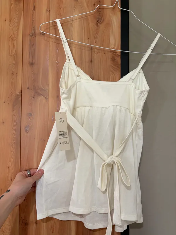 No Boundaries Brand new never worn white tank - Image 2