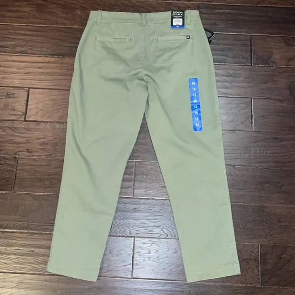 NWT Banana Republic Women’s Green Khaki Pants 10 - Image 3