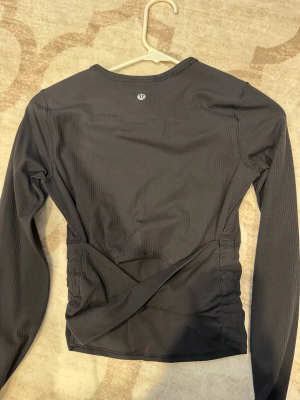 Lululemon Long Sleeve Top - Image 4