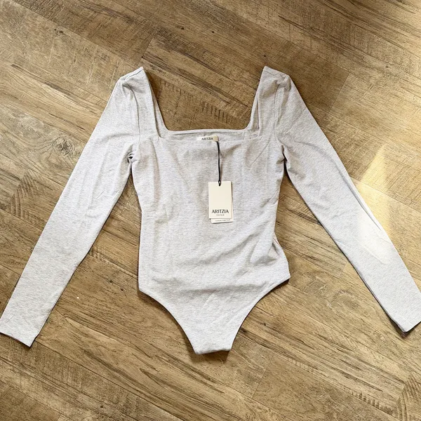 Aritzia Square Neck Bodysuit Contour - Image 2