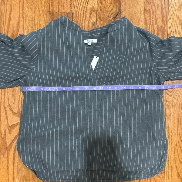 Madewell V Neck Long sleeve Top Size Small NWT - Image 6