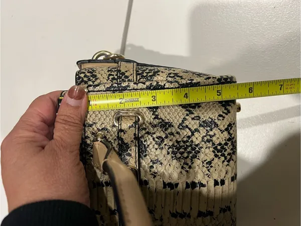 Coach Beige/Black Python Embossed Leather Swagger small tote - Image 7