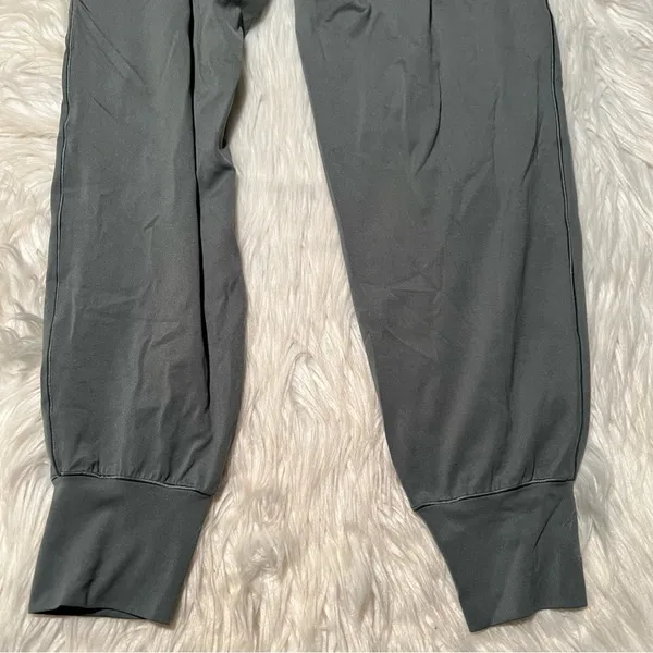 Offline‎ by Aerie Women's Size Small High Waisted Jogger Pants Light Olive Green - Image 9