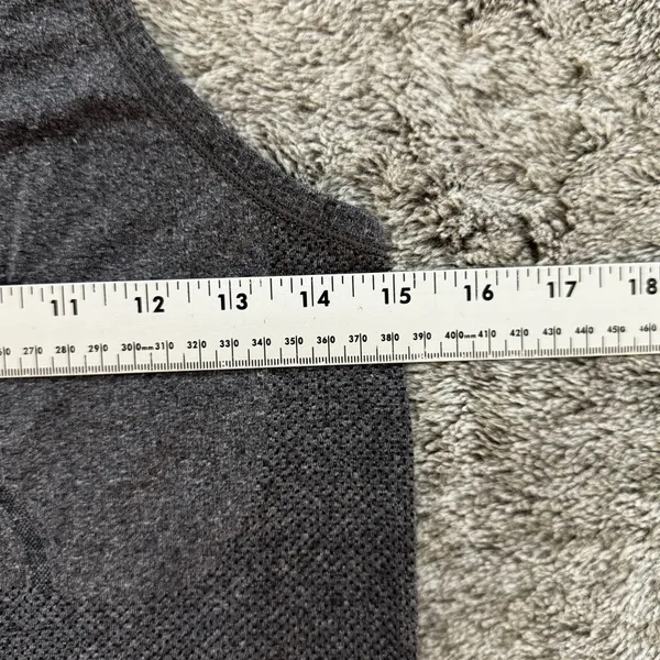 Lululemon Swiftly Tech Tank Women's 6 Gray - Image 2