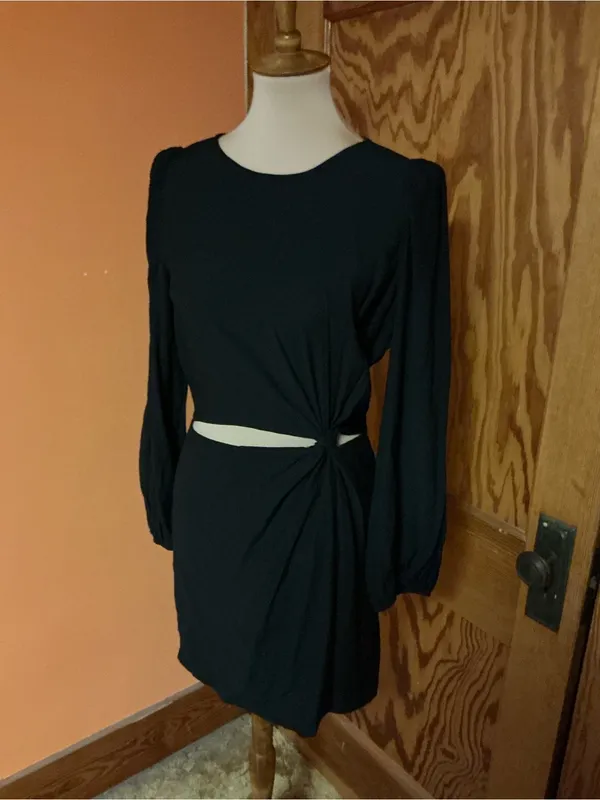 LucyParis Black Cutout Mini Dress Long Sleeve Side Twist Cocktail Party Size M - Image 13