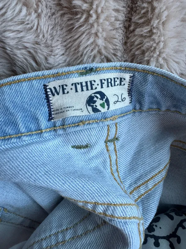 We The Free A New Day Mid Ride Straight Leg Jeans - Image 9