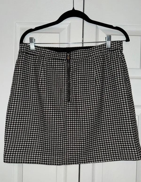 Hollister ultra high rise skirt - Image 3