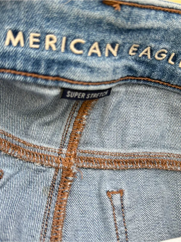 American Eagle Hi-Rise Artist Flare Jeans SIZE 2 Short Medium Wash Super Stretch - Image 9