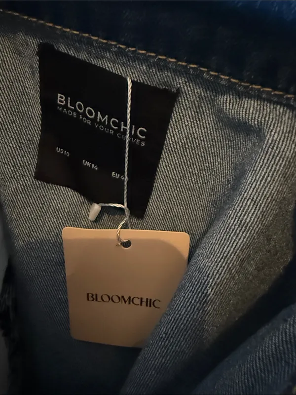 BloomChic Button-down Curvy Hem Sleeveless Dark Blue Denim Tunic - Image 2