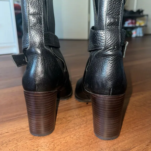 Kate spade Layne black leather chunky buckle stacked heel booties women size 8.5 - Image 10