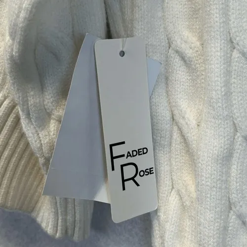 NWT FADED ROSE Sweater Women's XS Cream New‎ York" Cable Knit Cropped Pullover - Image 11