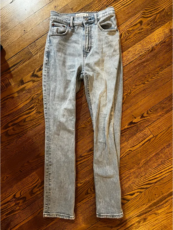 Abercrombie Jeans - Image 2