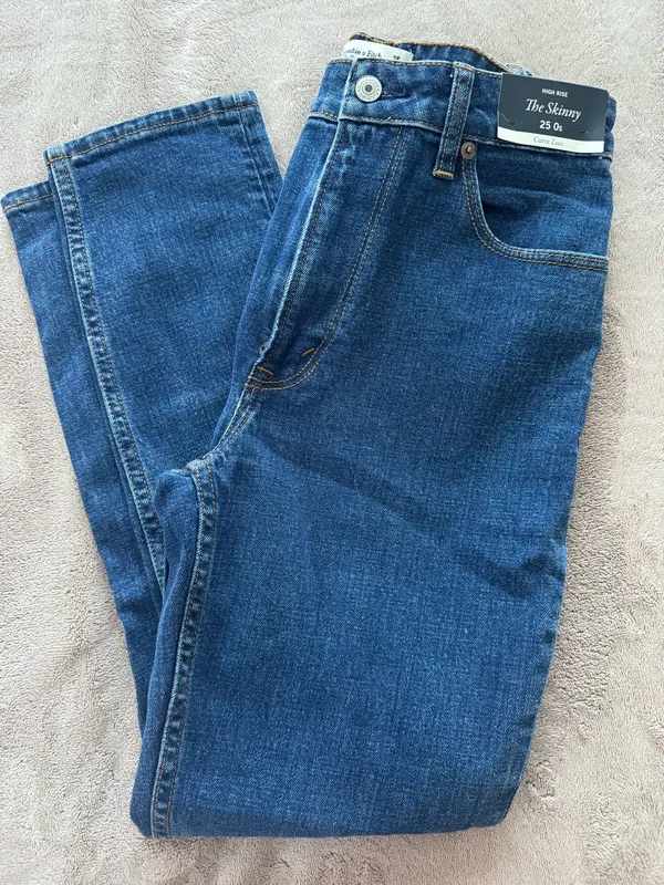 Abercrombie Jeans - Image 3