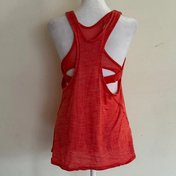 Lululemon No Limits Tank Top Heathered Red Coral 2-in-1‎ Built-in Bra Size 10 - Image 6