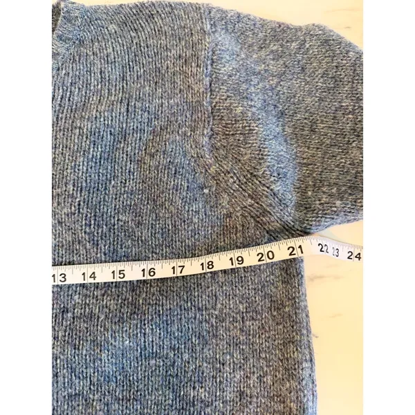 LL Bean Womens Blue Wool V-Neck Sweater Made in Scotland DC74‎ Medium - Image 7
