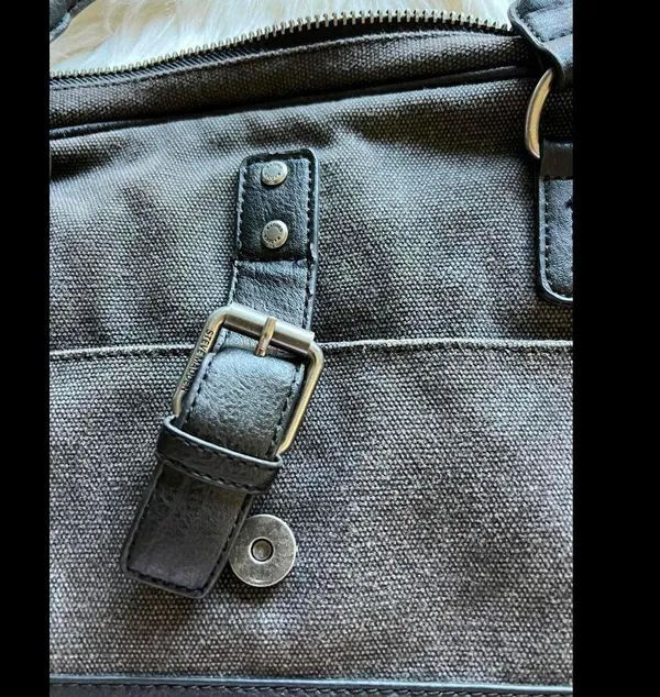 Steve Madden Messenger Bag/Computer Bag - Image 2