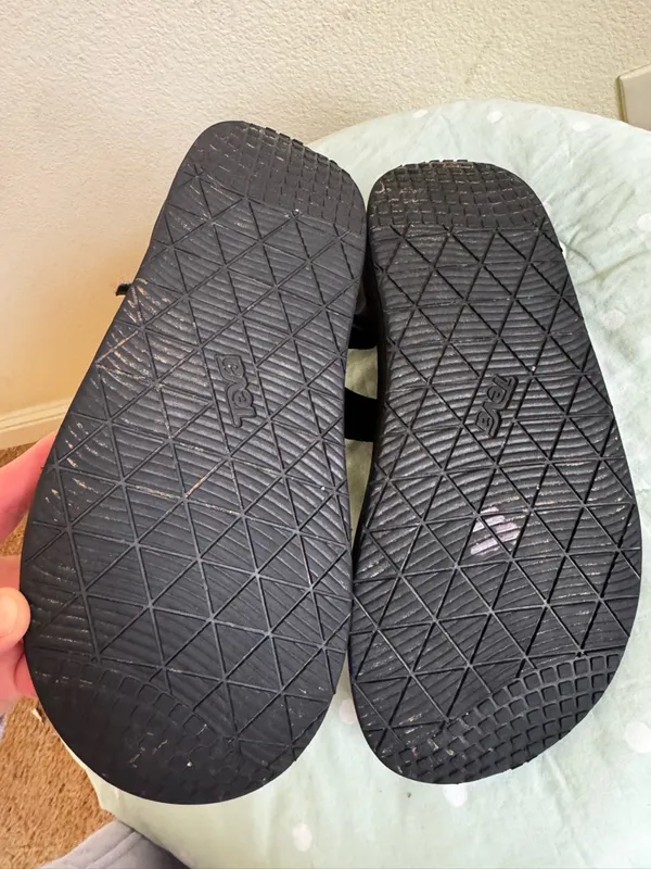Teva Black Strap Sandals Womens size 8 - Image 12