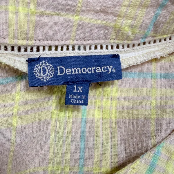 Democracy Blouse 1X Yellow Plaid Ruffle Cap Sleeve Button Front Cottagecore - Image 6