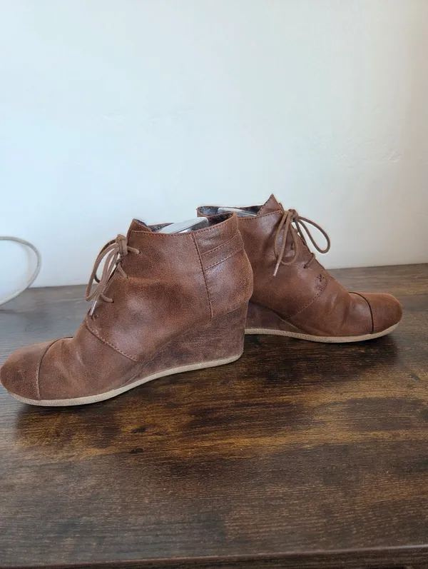 Maurices Cheri Lace Up Wedge Bootie Ankle Boot Brown Boho Indie Size 8 *flawed* - Image 4