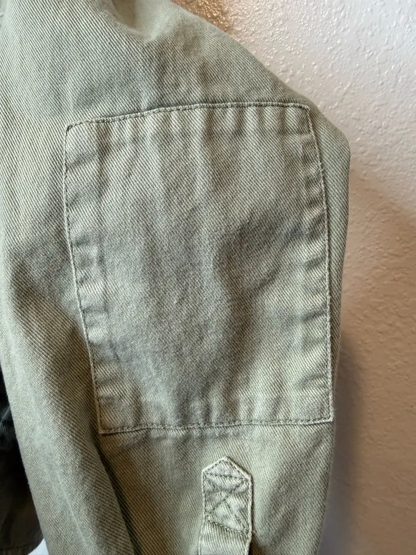 American Eagle Olive Utility Hooded Cropped Button Front Shacket Jacket Size M - Image 3