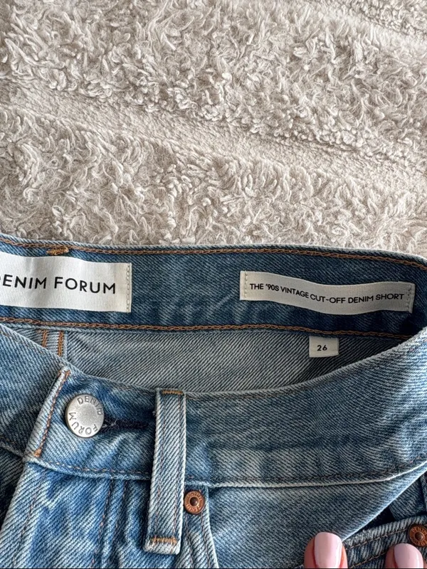Aritzia Denim forum shorts size26 - Image 2