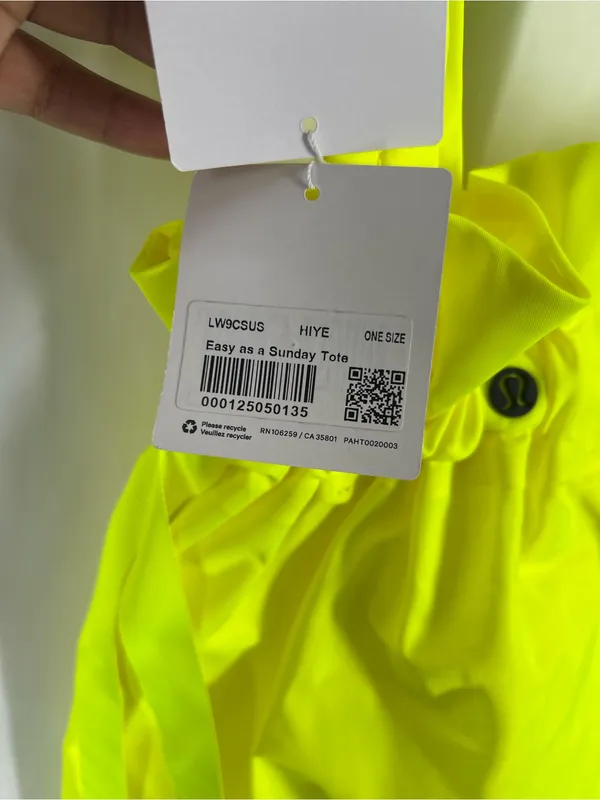 lululemon Easy As Sunday Tote 19L Highlight Yellow Neon NWT - Image 5