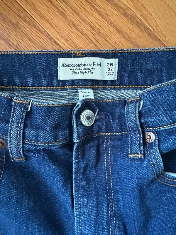 Abercrombie & Fitch Ultra High Waisted Ankle Jeans 27 Curve Love - Image 2