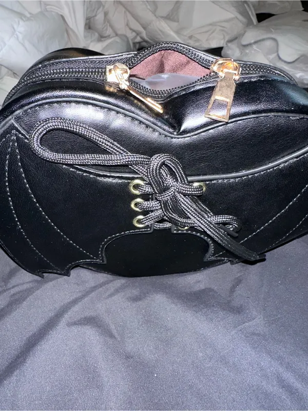 Black Bat Wing Crossbody Bag - Unbranded - Image 4