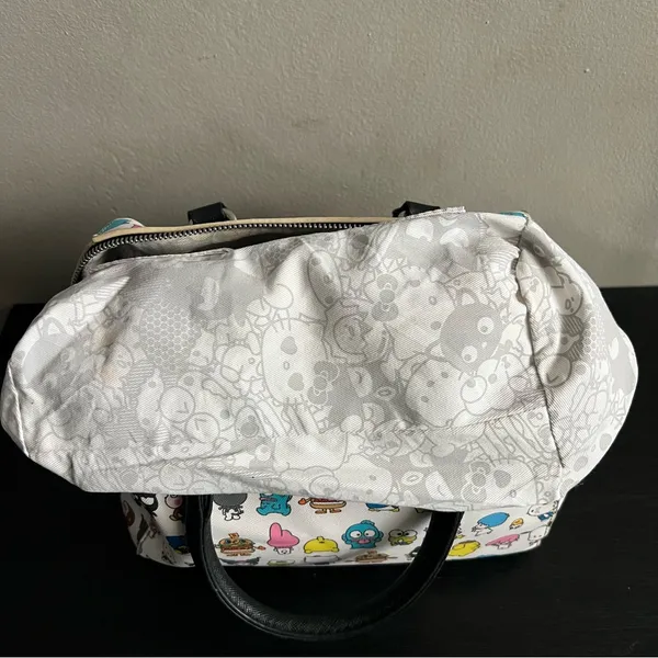 VERY RARE Loungefly loves Sanrio AOP Character Crossbody Purse Bag Satchel HEART - Image 9